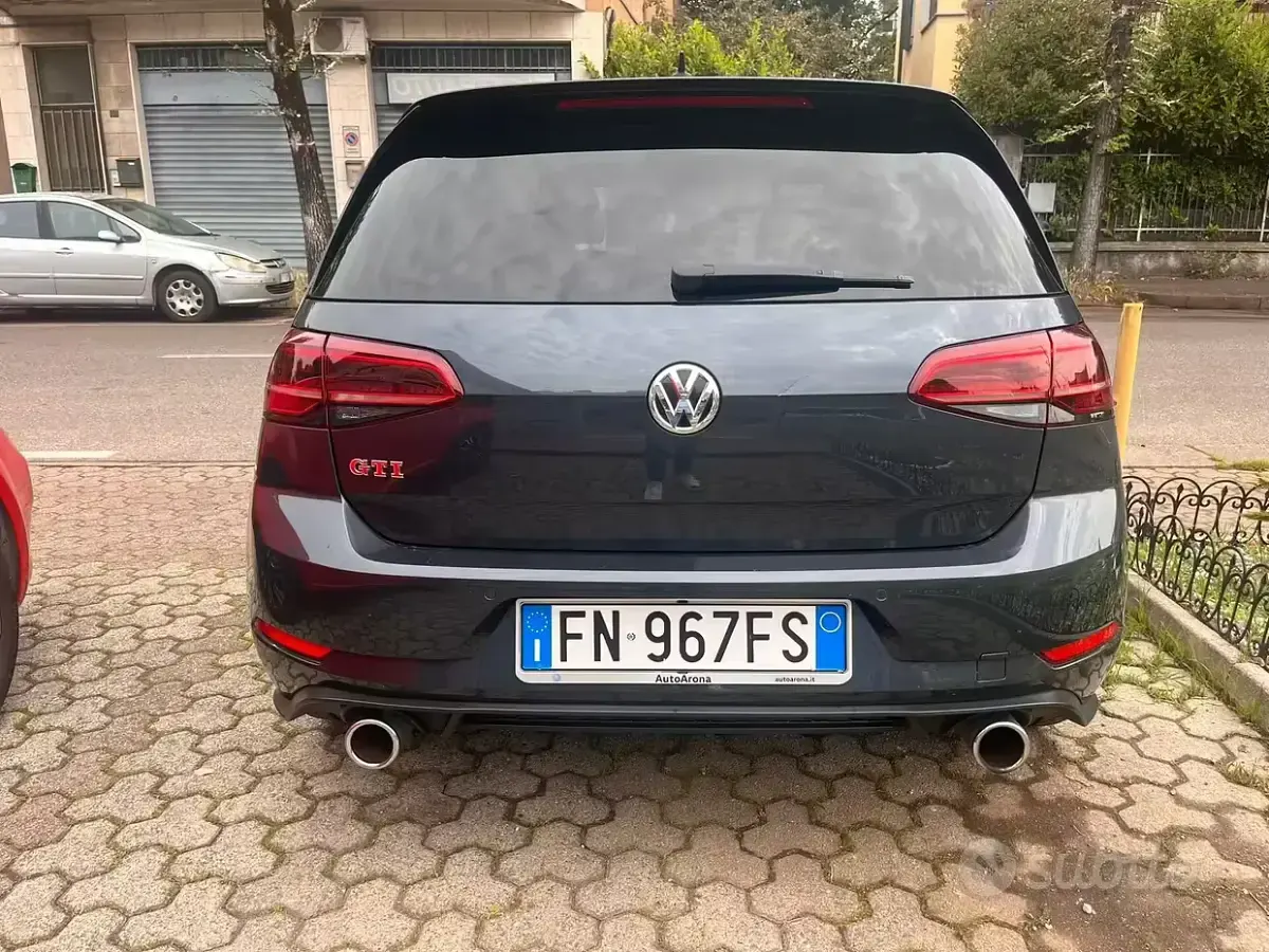 Usata VW Golf VII GTI 245 CV (180 kW) 2018 Grigio Berlina