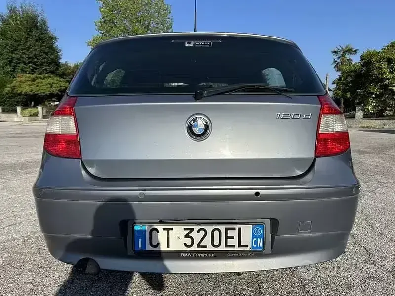 Usata BMW 120 163 CV (119 kW) 2005 Grigio Utilitaria