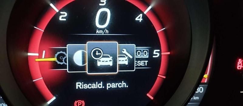 Usata Volvo V40 Momentum 114 CV (83 kW) 2012 Blu/azzurro Berlina