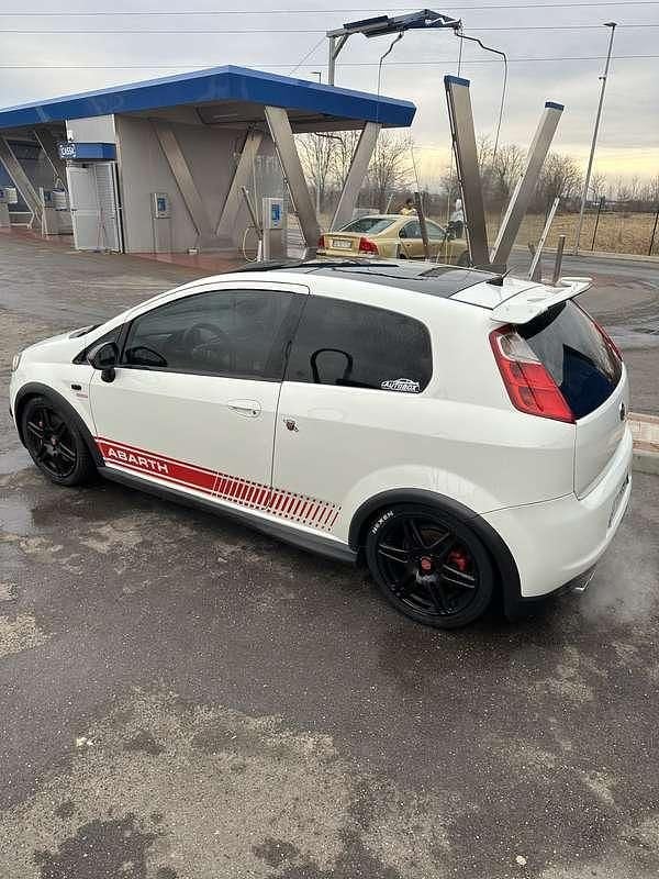 Usata Abarth Grande Punto 155 CV (114 kW) 2010 Utilitaria