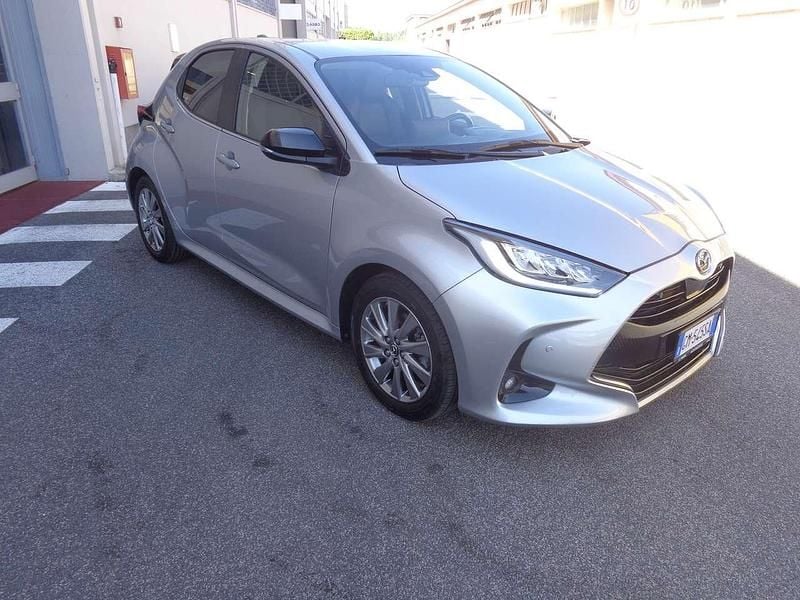 Usata Mazda 2 92 CV (67 kW) 2023 Argento Utilitaria