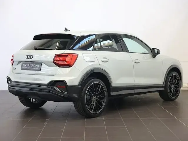 Usata Audi Q2 Ambiente 150 CV (110 kW) 2025 Argento cavo metallizzato SUV