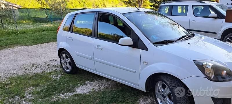Usata Ford Fiesta 75 CV (55 kW) 2008 Utilitaria