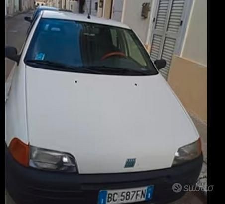 Usata Fiat Punto 54 CV (39 kW) 1999 Utilitaria