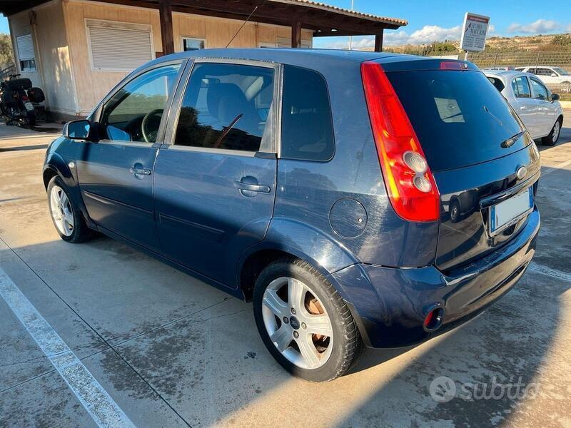 Usato 2008 Ford Fiesta 1.4 Diesel 68 CV (1.400 €)