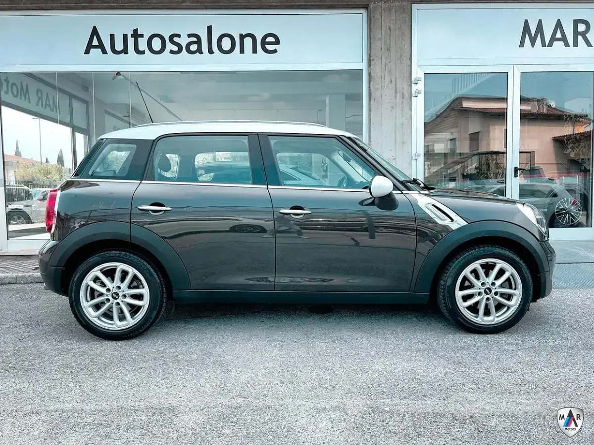 Usata Mini Cooper D Countryman Business 111 CV (81 kW) 2015 Grigio SUV
