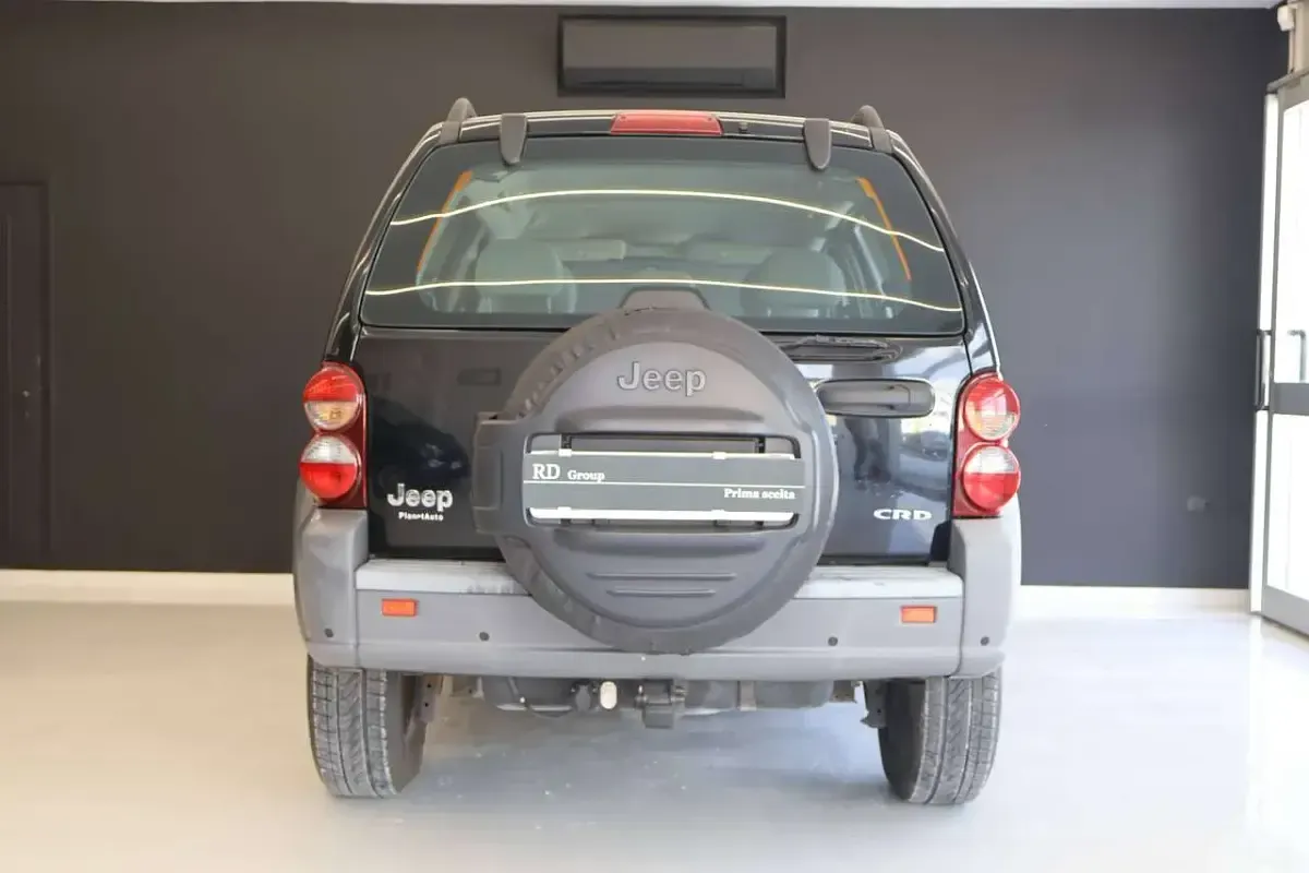 Usata Jeep Cherokee Sport 163 CV (119 kW) 2006 Other SUV