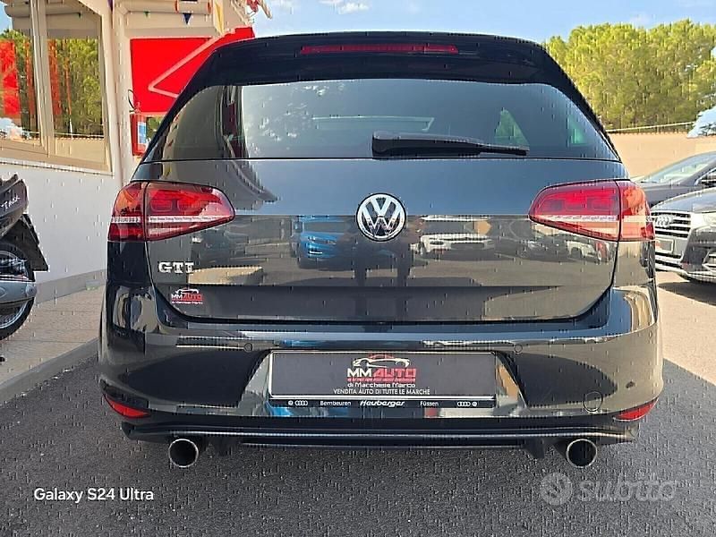 Usata VW Golf VII GTI 229 CV (168 kW) 2017 Grigio Berlina