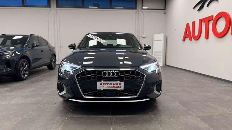 Usata Audi A3 S-Line 150 CV (110 kW) 2022 Grigio Berlina