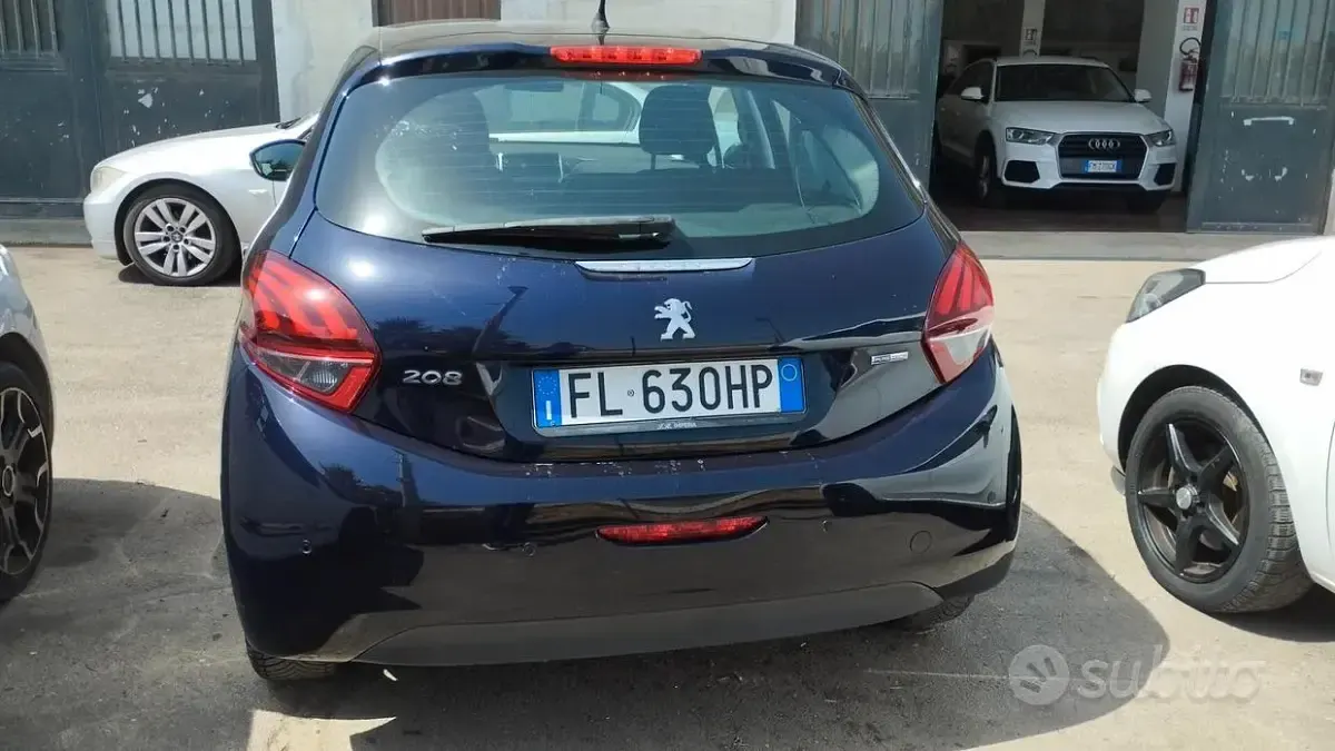 Usata Peugeot 208 Active 82 CV (60 kW) 2017 Bluazzurro Utilitaria