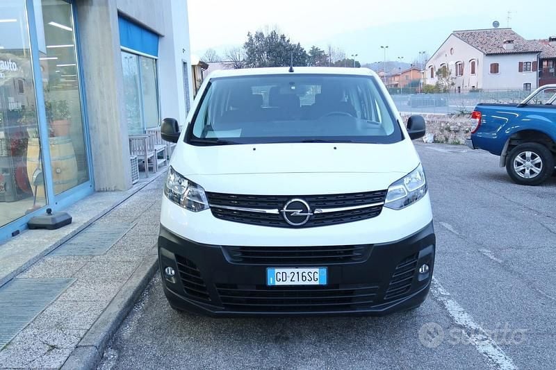 Usata Opel Zafira Life Business 122 CV (89 kW) 2021 Bianco Monovolume