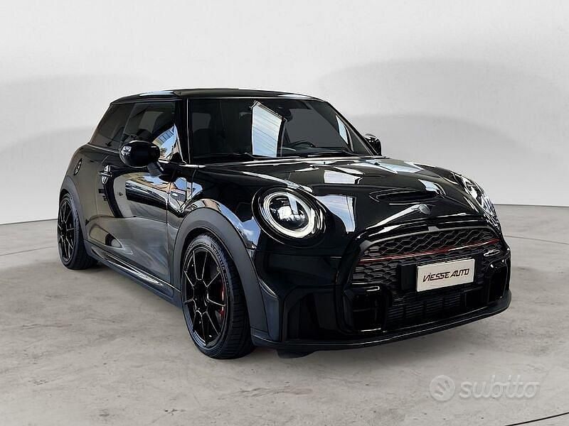 Usata Mini John Cooper Works 231 CV (169 kW) 2024 Nero Utilitaria
