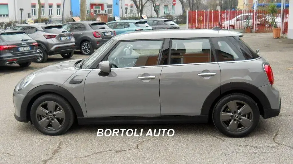 Usata Mini Cooper Classic 102 CV (75 kW) 2022 Grigio Utilitaria