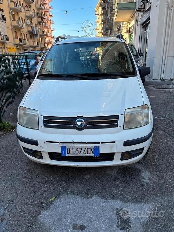 Usata Fiat Panda Active 54 CV (39 kW) 2007 Bianco Berlina