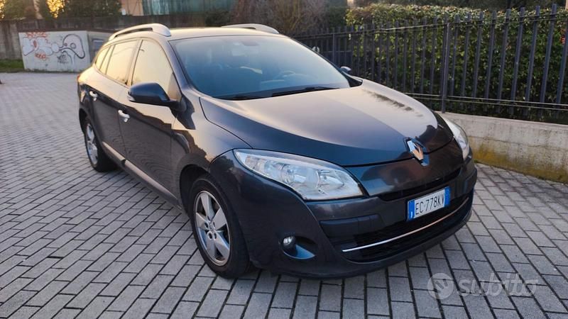 Usata Renault Mégane GrandTour 110 CV (80 kW) 2010 Grigio Station wagon