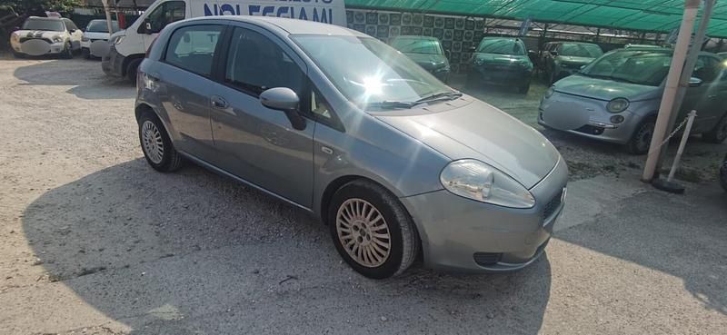 Usata Fiat Grande Punto 75 CV (55 kW) 2008 Grigio Utilitaria