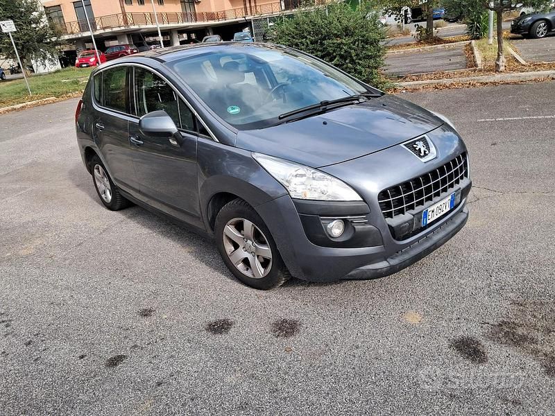 Usata Peugeot 3008 Business-Line 112 CV (82 kW) 2012 Grigio Station wagon