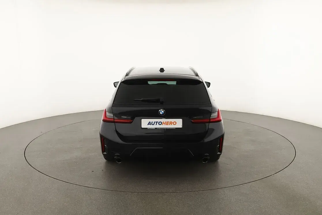 Begagnad BMW 320e M Sport 190 HK (139 kW) 2024 Svart Kombi