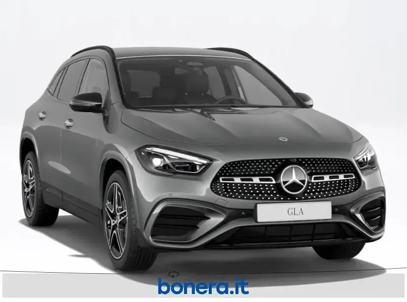 Nuova Mercedes GLA200 AMG line 149 CV (109 kW) 2026 Grigio SUV