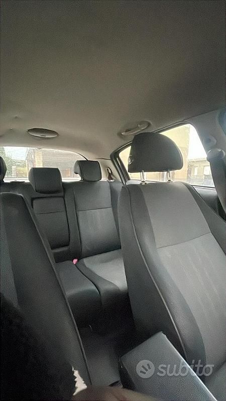 Usata Alfa Romeo 147 115 CV (84 kW) 2005 Nero Utilitaria