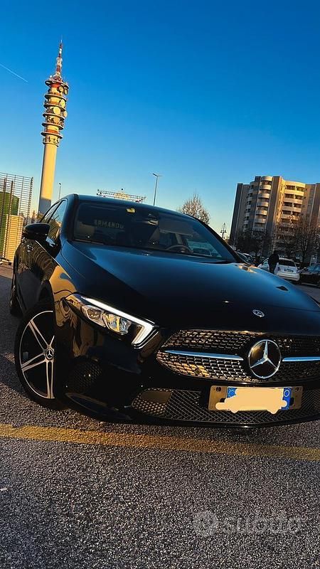 Usata 2021 Mercedes A180 Edition Tre volumi | 28.500 € (Cara) - Immagine 1/4