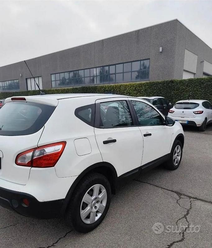 Usata Nissan Qashqai 106 CV (77 kW) 2013 Bianco SUV