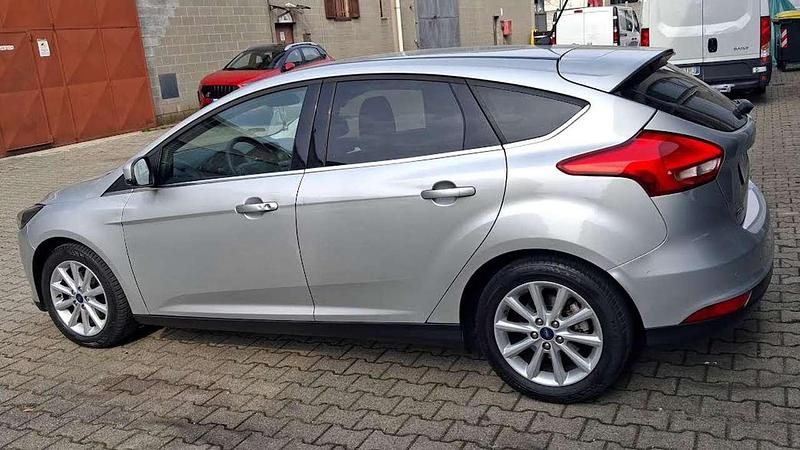Usata Ford Focus Titanium 120 CV (88 kW) 2018 Argento Berlina