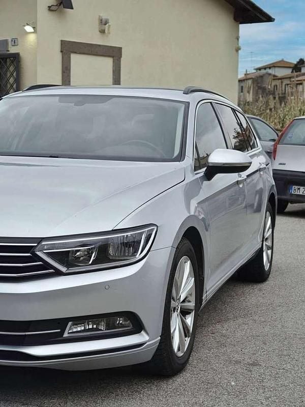 Usata VW Passat Business 120 CV (88 kW) 2016 Argento Station wagon