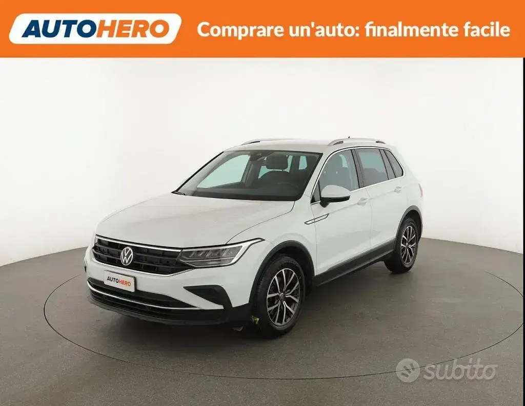 Usata VW Tiguan Life 131 CV (96 kW) 2023 Bianco SUV
