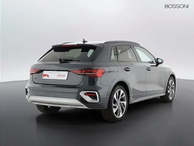 Usata Audi A3 Advanced 150 CV (110 kW) 2024 Grigio manhattan metallizzato Berlina