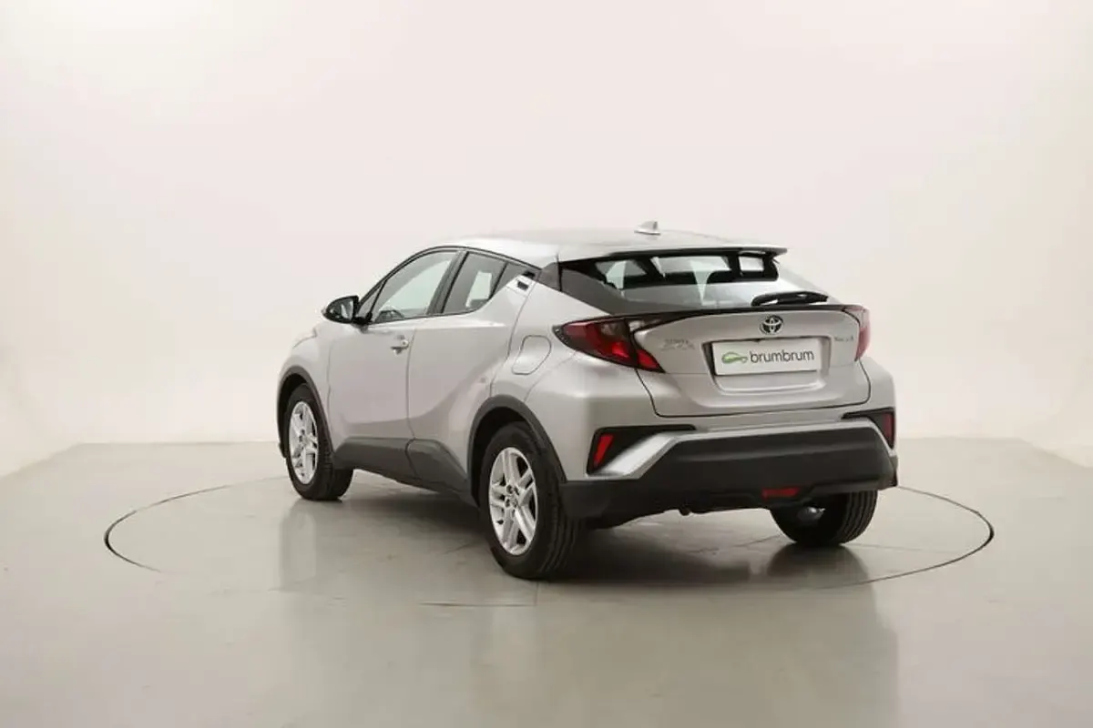 Usata Toyota C-HR Business Edition 122 CV (89 kW) 2022 Argento SUV