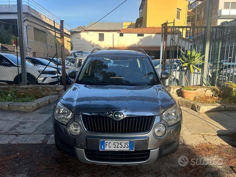 Usata Skoda Yeti Experience 104 CV (76 kW) 2010 Grigio SUV