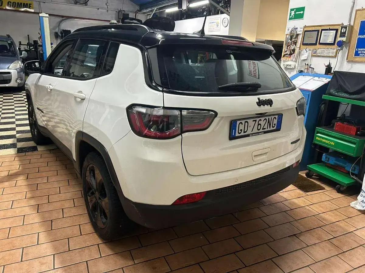 Usata Jeep Compass Limited 120 CV (88 kW) 2021 Alpine white/tetto nero SUV