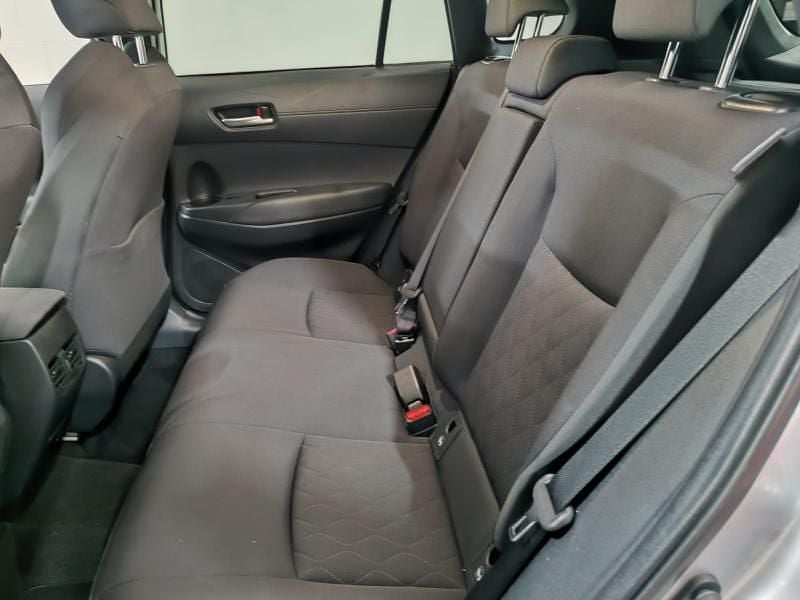 Usata Toyota Corolla Cross 98 CV (72 kW) 2025 Argento SUV