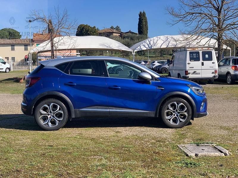 Usata Renault Captur Intens 159 CV (116 kW) 2020 Blu/azzurro SUV