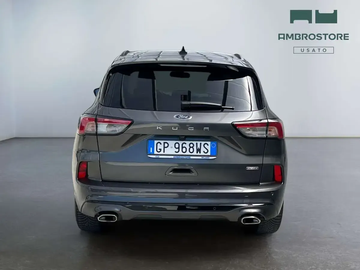 Usata Ford Kuga ST-Line 225 CV (165 kW) 2023 Magnetic grey SUV