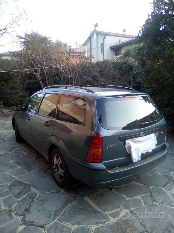 Usata Ford Focus 2002 Verde Station wagon