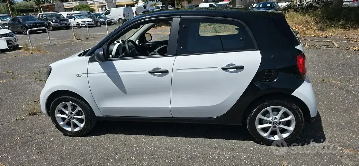 Usata Smart ForFour Passion 71 CV (52 kW) 2018 Bianco Utilitaria