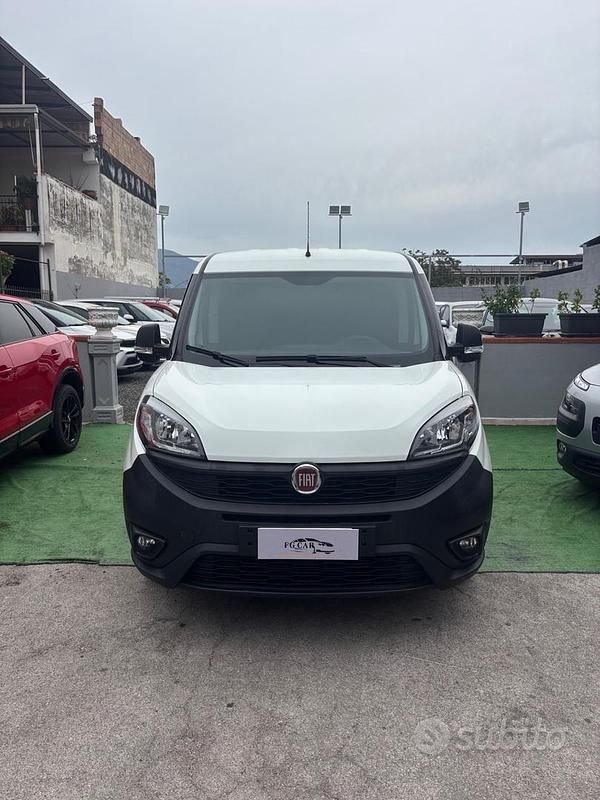 Bianco Usata 2019 Fiat Doblò Monovolume | 7290 € (Ottimo prezzo) - Immagine 1/4