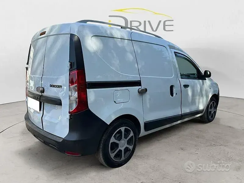 Usata Dacia Dokker 110 CV (80 kW) 2021 Bianco Monovolume