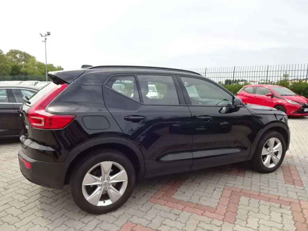Usata Volvo XC40 Ultimate 163 CV (119 kW) 2022 Nero SUV