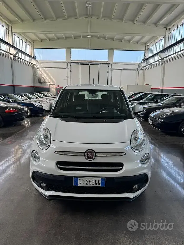 Begagnad Fiat 500L Mirror 95 HK (69 kW) 2020 Vit Minibuss