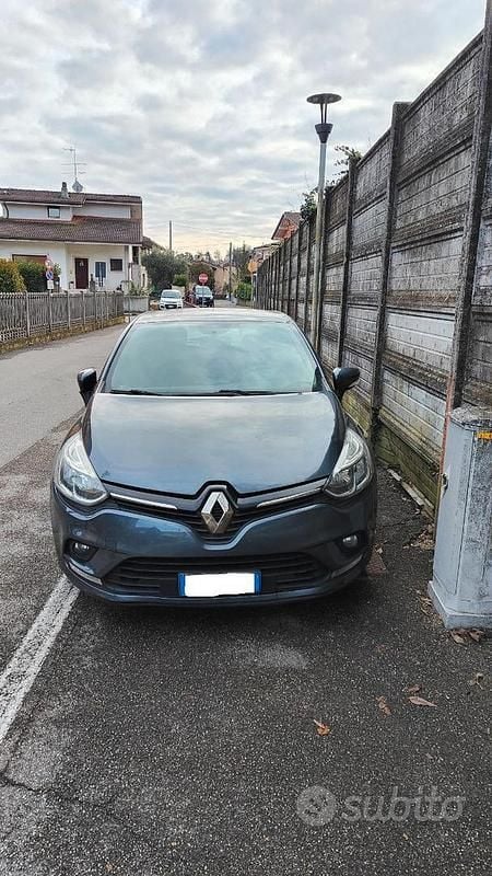 Grigio Usata 2019 Renault Clio IV Life Berlina | 9000 € (Super prezzo) - Immagine 1/4