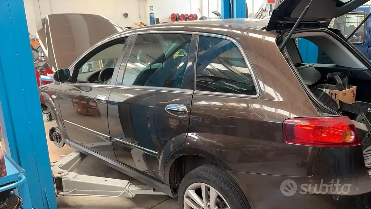 Usata Fiat Croma 120 CV (88 kW) 2010 Marrone Station wagon