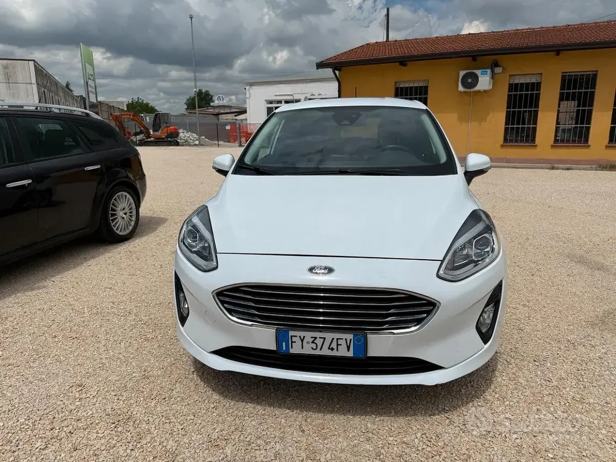 Usata Ford Fiesta Titanium 75 CV (55 kW) 2020 Bianco Utilitaria