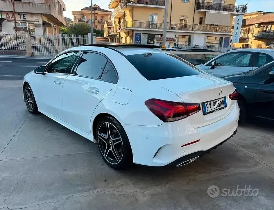 Usata Mercedes A180 Premium 116 CV (85 kW) 2019 Bianco Berlina