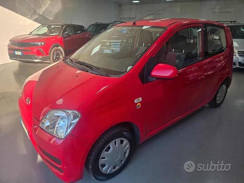 Rosso Usata 2006 Daihatsu Cuore Due volumi | 2300 € - Immagine 1/4