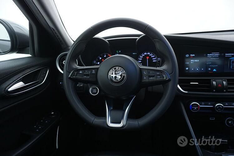 Usata Alfa Romeo Giulia Business 160 CV (117 kW) 2020 Grigio Berlina