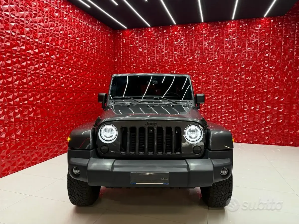 Usata Jeep Wrangler Unlimited Sahara 200 CV (147 kW) 2018 Grigio SUV