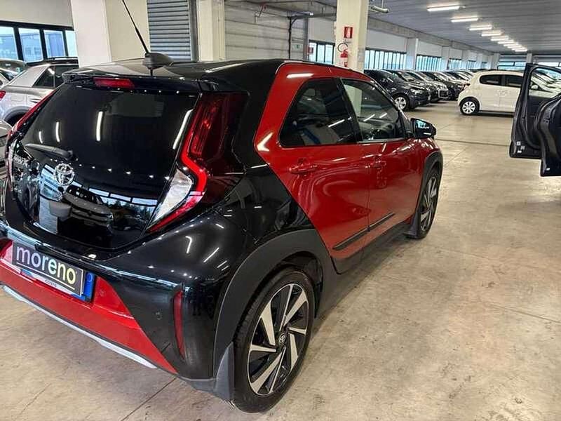 Usata Toyota Aygo X Lounge 72 CV (52 kW) 2022 Rosso SUV
